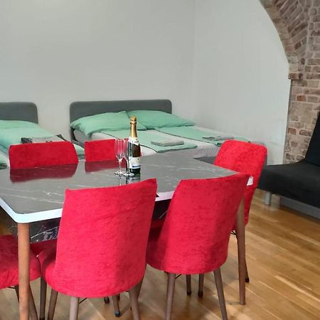 Cozynite Premium Apartment Stadthalle Vienna Esterno foto