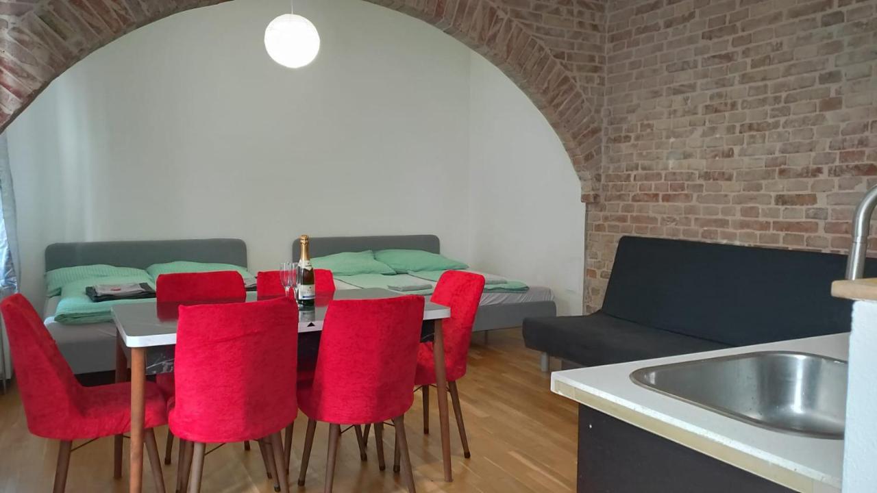 Cozynite Premium Apartment Stadthalle Vienna Esterno foto