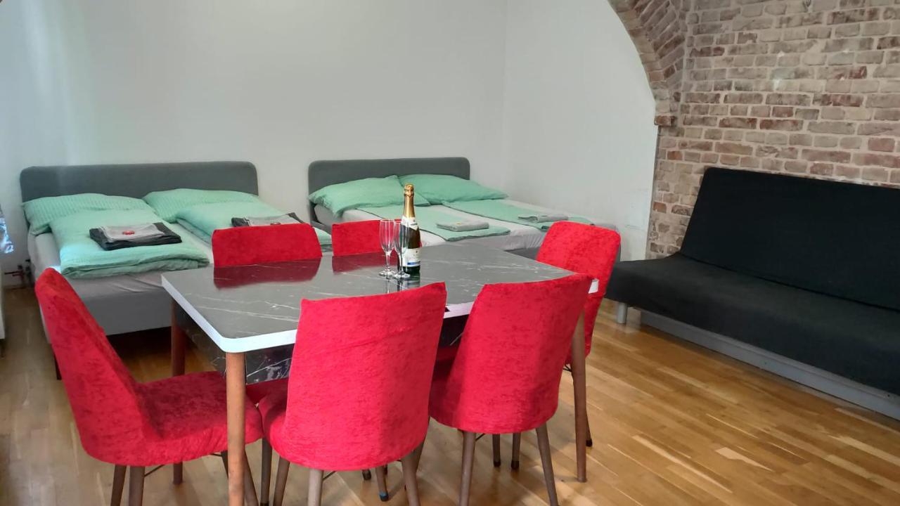 Cozynite Premium Apartment Stadthalle Vienna Esterno foto