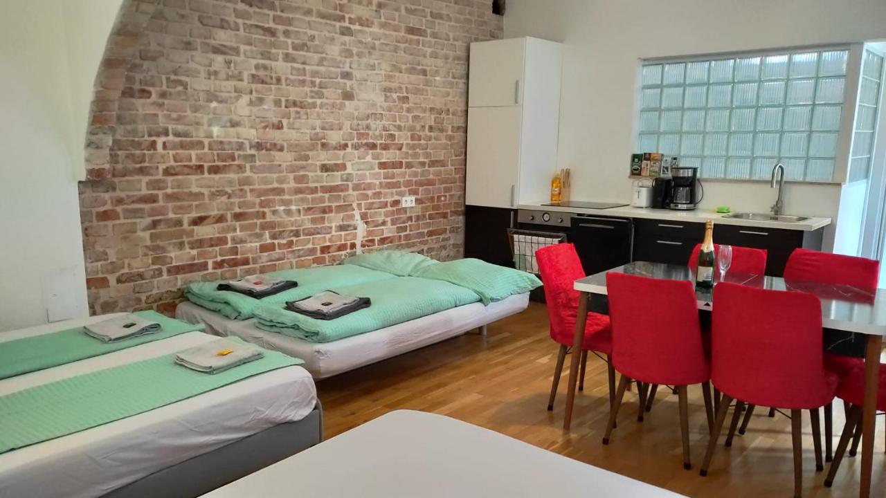 Cozynite Premium Apartment Stadthalle Vienna Esterno foto