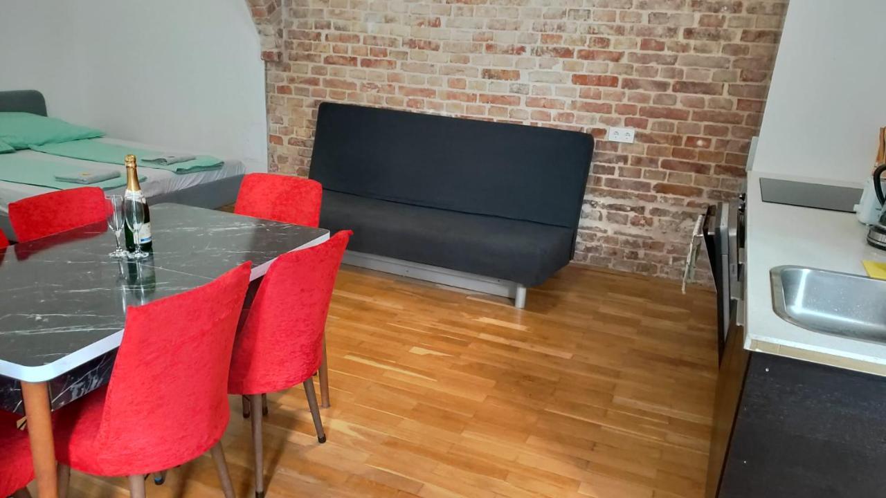 Cozynite Premium Apartment Stadthalle Vienna Esterno foto