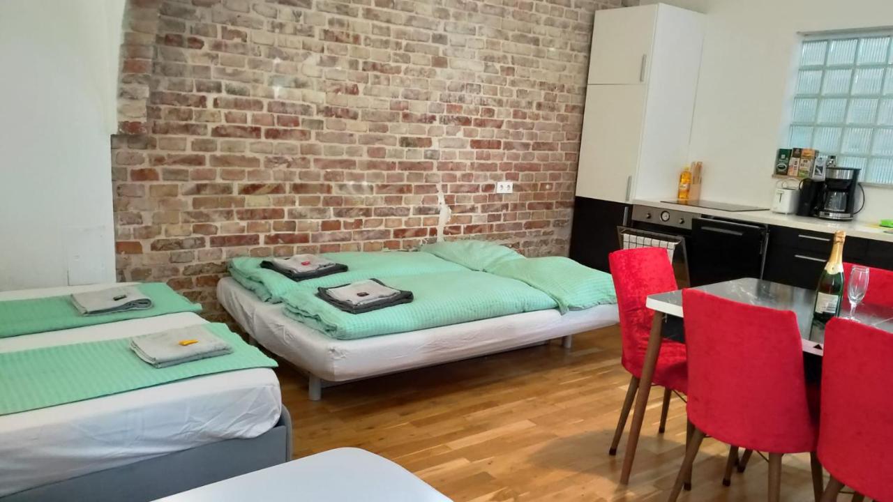Cozynite Premium Apartment Stadthalle Vienna Esterno foto