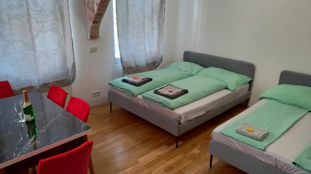 Cozynite Premium Apartment Stadthalle Vienna Esterno foto