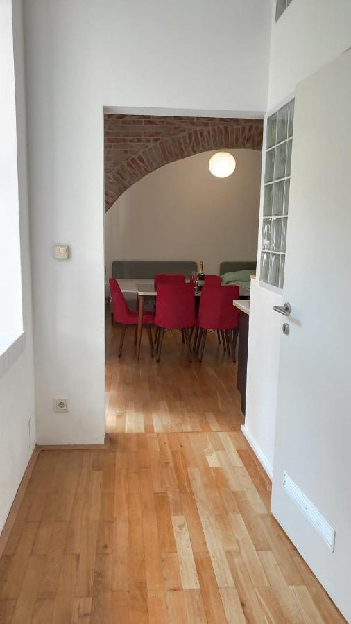 Cozynite Premium Apartment Stadthalle Vienna Esterno foto